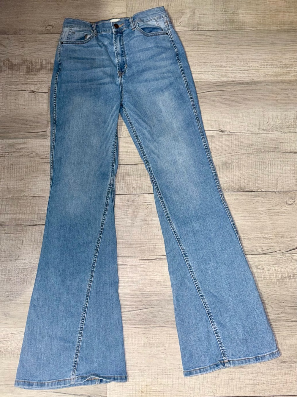 Junior Girls Sneak Peek High Rise Stretch Flare Bootcut Jeans- Light Wash Denim